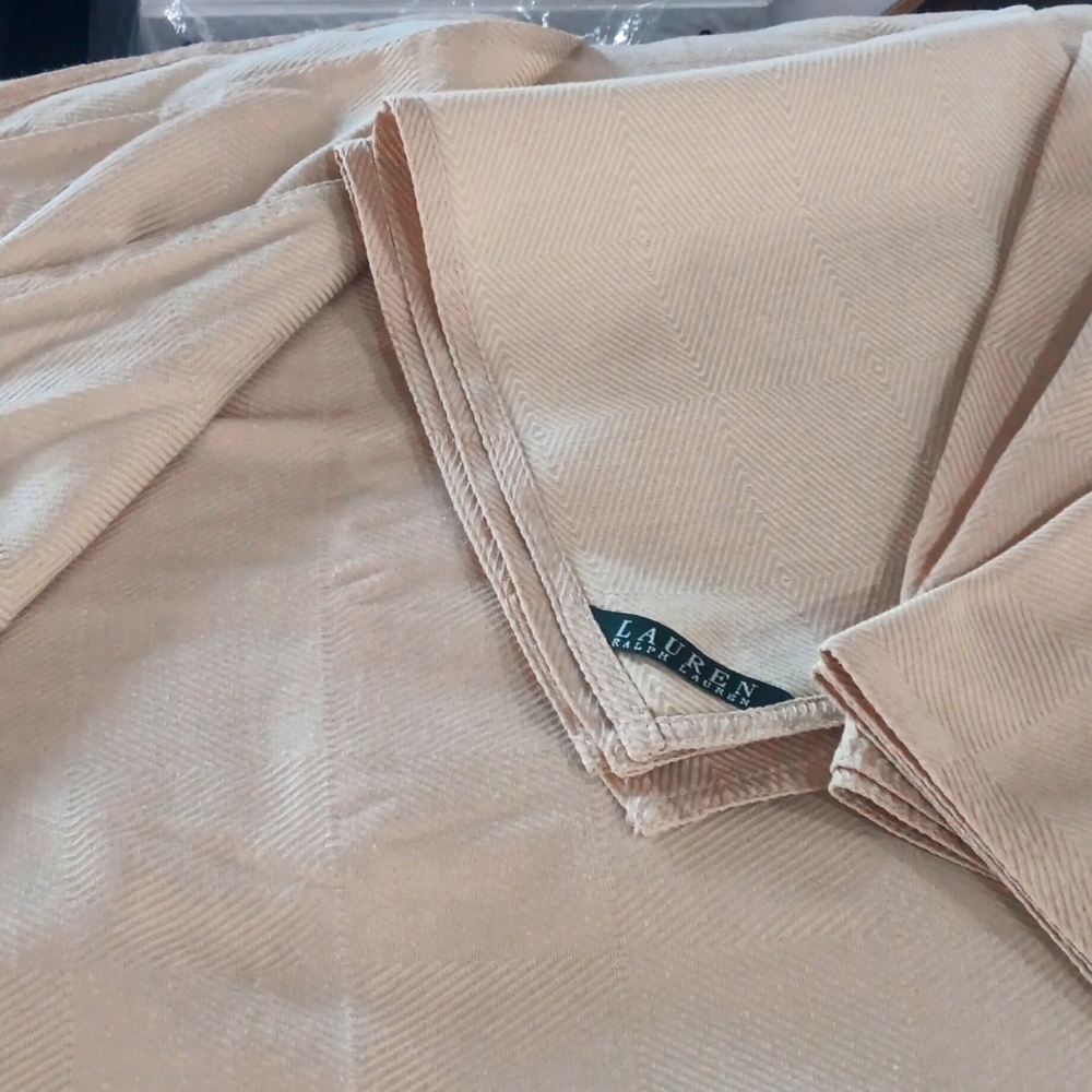RALPH LAUREN TABLE CLOTH 64"x82” Harrison Oxford Tan + 4 Matching 20" Napkins
